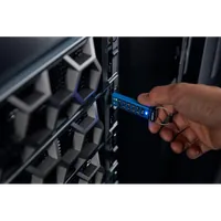 Kingston Technology IronKey Keypad 200C USB-C de 128 Go, FIPS 140-3 niveau 3 AES-256 - 12