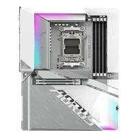 GIGABYTE B650E AORUS STEALTH ICE Carte mère - AMD Ryzen série 9000, VRM 12+2+2 phases, jusqu'à 8000 MHz DDR5 (OC), 1xPCIe 5.0 + 2xPCIe 4.0 M.2, LAN 2,5 GbE, WIFI 7, USB 3.2 Gen 2x2 - 2