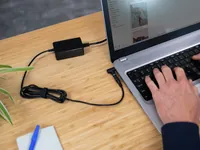 Trust 23394 adaptateur de puissance & onduleur Intérieure 90 W Noir - 4