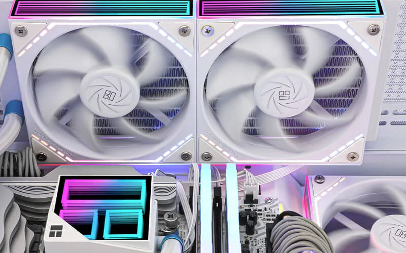 Watercooling AIO Thermalright Frozen Infinity 240 Noir ARGB