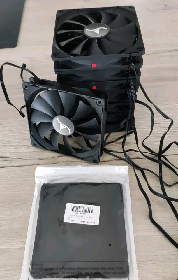 Ventilateur Boîtier Sharkoon SilentStorm 140 PWM RGB 14cm Noir/Blanc