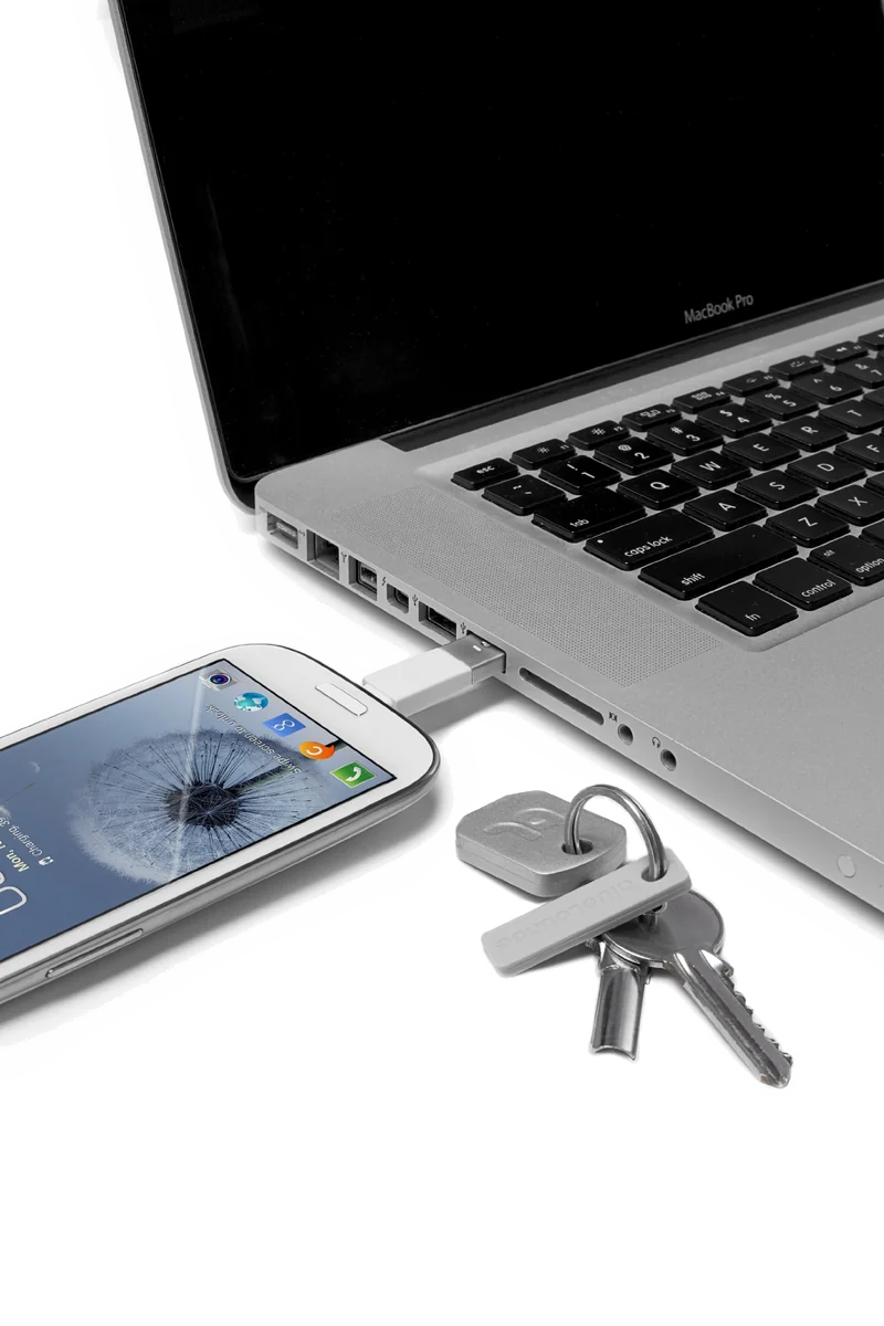 Bluelounge Kii : Le Câble Porte-Clé USB/Lightning Indispensable