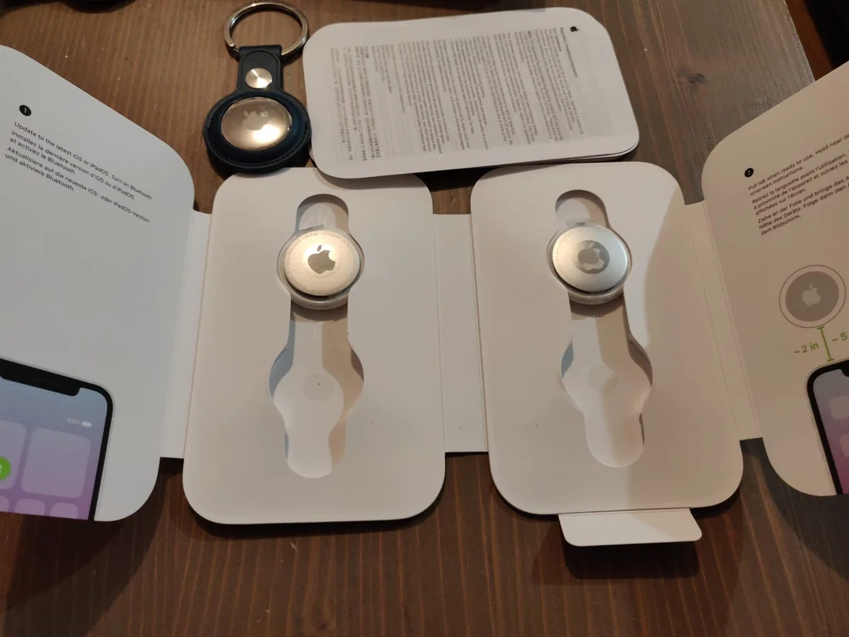 Apple AirTag 2ND GENERATION - balise Bluetooth anti-perte pour téléph